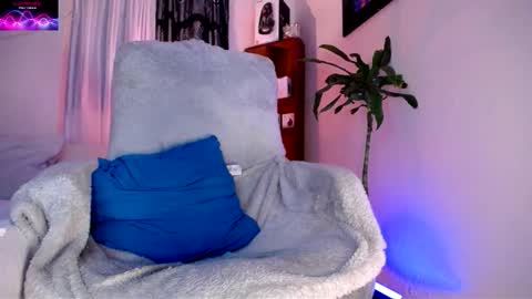 monnojones online show from October 2025 01:49:02 AM