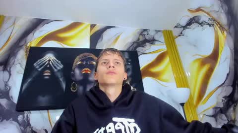 Snapshot of mono_blonde chatting on June 2026 11:49:02 AM mono_blonde online show from June 2026 11:49:02 AM