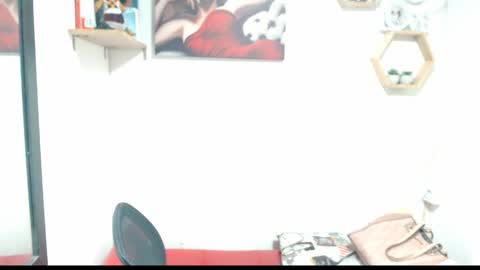 Snapshot of monserrat_diva chatting on May 2026 07:41:01 PM monserrat_diva online show from May 2026 07:41:01 PM