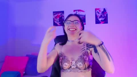 Snapshot of montreal_18 chatting on February 2026 01:34:01 AM montreal_18 online show from February 2026 01:34:01 AM