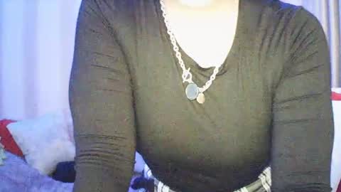 moodiemira online show from October 2025 05:10:02 PM