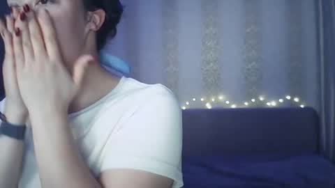 moodiemira online show from October 2025 03:32:01 PM