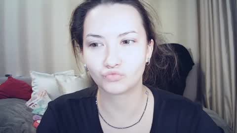 moodiemira online show from April 2026 05:50:01 PM