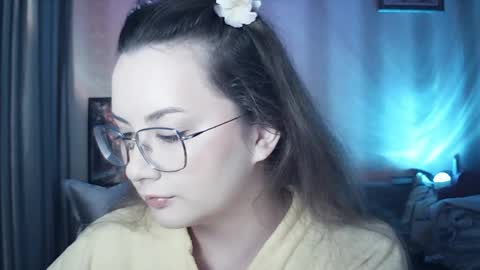 Snapshot of moodiemira chatting on May 2026 07:00:02 PM moodiemira online show from May 2026 07:00:02 PM