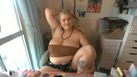 Snapshot of moojay00 chatting on July 2026 03:32:01 AM Moo Jay online show from July 2026 03:32:01 AM
