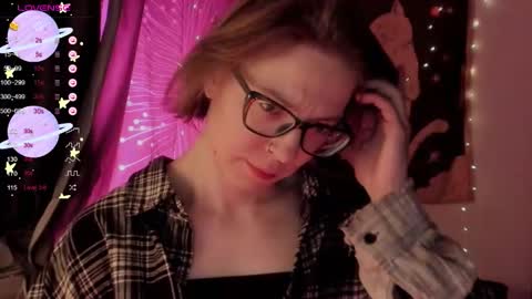 Roxy online show from November 2025 07:13:02 PM