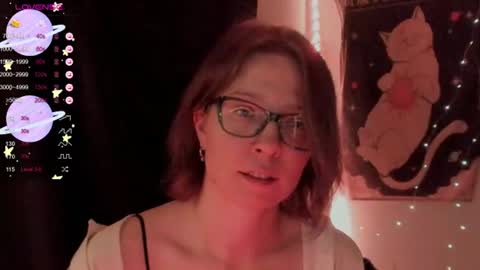 Snapshot of moon__girl chatting on July 2026 07:54:01 PM Roxy online show from July 2026 07:54:01 PM