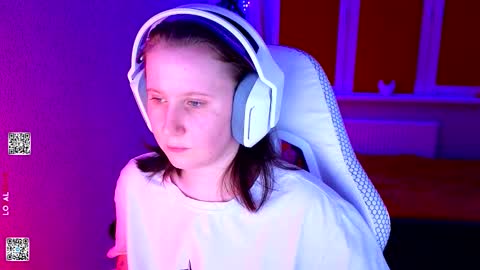 Lola online show from March 2026 06:48:02 PM