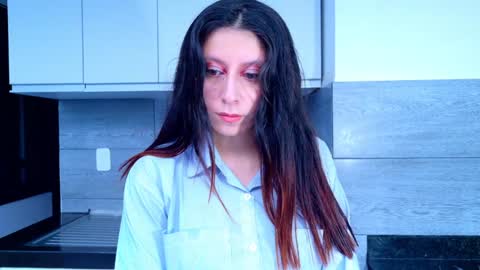 Snapshot of moon_blue222 chatting on December 2024 10:16:01 PM Tamara Bela your favorite lover from Colombia online show from December 2024 10:16:01 PM