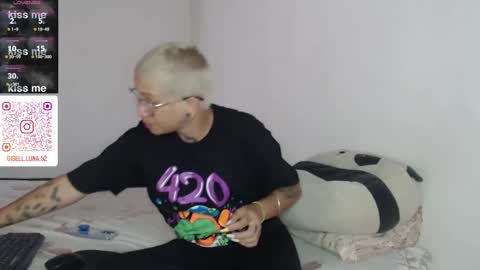 Luna online show from January 2025 06:16:01 PM