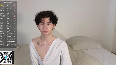 Snapshot of moon_gloww chatting on February 2026 05:46:01 AM moon_gloww online show from February 2026 05:46:01 AM