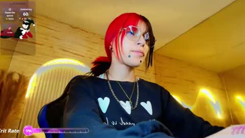 Snapshot of moon_red_r chatting on June 2026 12:59:01 PM Moon online show from June 2026 12:59:01 PM