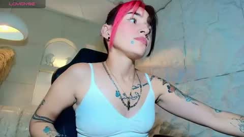 Snapshot of moon_red_r chatting on July 2026 07:38:01 PM Moon online show from July 2026 07:38:01 PM
