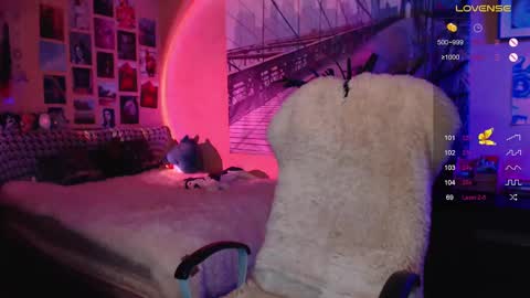 Keira online show from December 2024 07:43:02 PM