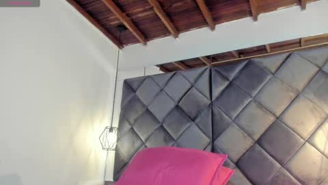 Luna  online show from November 2025 10:59:02 AM