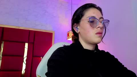 Snapshot of moon_winy chatting on May 2026 11:15:01 AM Winy online show from May 2026 11:15:01 AM