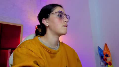 Snapshot of moon_winy chatting on May 2026 11:16:02 AM Winy online show from May 2026 11:16:02 AM