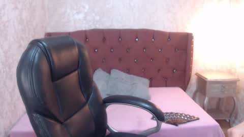 Charlotte online show from February 2025 12:04:01 AM