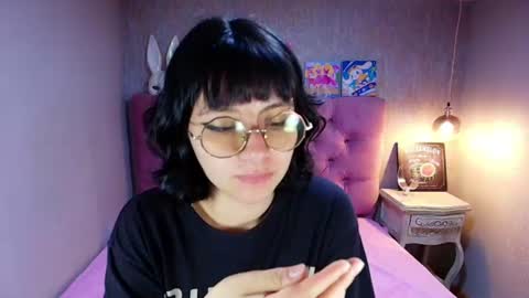 Snapshot of mooncharlotte chatting on July 2026 07:13:01 PM Charlotte online show from July 2026 07:13:01 PM