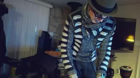 Snapshot of moondanceraa chatting on December 2025 01:00:01 AM moondanceraa online show from December 2025 01:00:01 AM