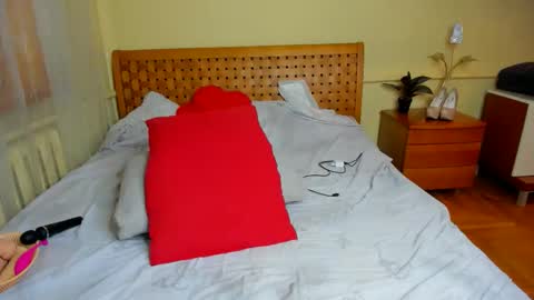 Lena online show from November 2025 07:39:01 AM