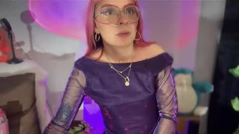 Snapshot of moonkallyyyyy chatting on March 2025 05:22:02 AM Kallyyyx online show from March 2025 05:22:02 AM