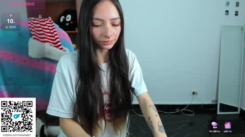 MOON  online show from December 2024 10:35:02 PM