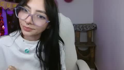 Snapshot of moonlady_ chatting on July 2026 03:52:02 AM MOON online show from July 2026 03:52:02 AM