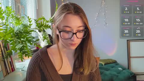 Snapshot of moonlight__lovers chatting on December 2024 12:11:02 PM Dana online show from December 2024 12:11:02 PM