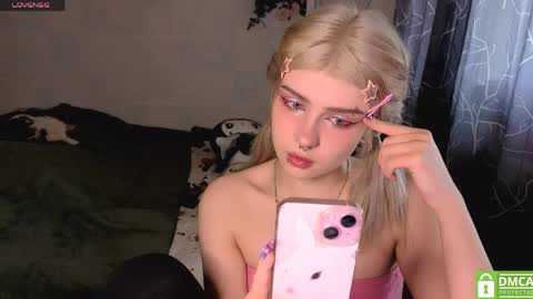 Snapshot of moonlight_grace chatting on April 2026 12:21:02 PM Im Grace 3 online show from April 2026 12:21:02 PM