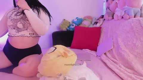 Snapshot of moonliight__ chatting on May 2026 03:40:01 PM moonliight__ online show from May 2026 03:40:01 PM