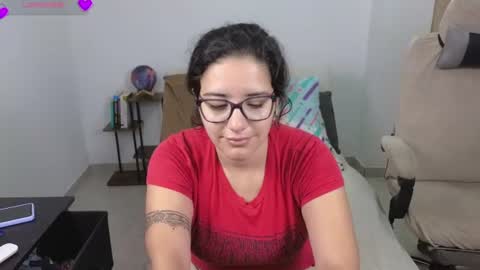 Snapshot of moonwoman_ chatting on June 2026 06:22:02 AM Moon Woman online show from June 2026 06:22:02 AM