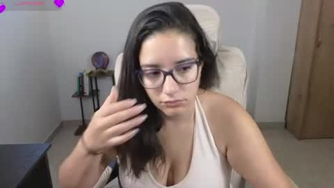 Snapshot of moonwoman_ chatting on June 2026 03:07:01 PM Moon Woman online show from June 2026 03:07:01 PM
