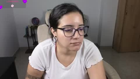 Snapshot of moonwoman_ chatting on July 2026 02:14:01 AM Moon Woman online show from July 2026 02:14:01 AM