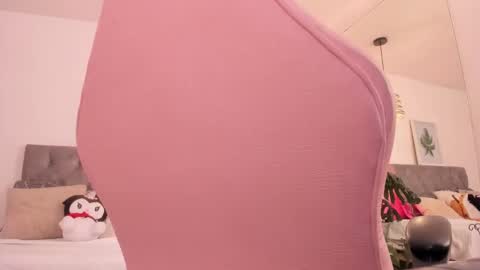 Michelle online show from November 2025 02:39:01 PM