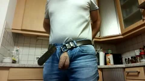 Snapshot of moos1 chatting on September 2025 05:29:01 AM moos1 online show from September 2025 05:29:01 AM