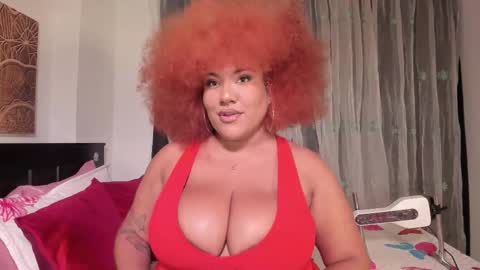 Snapshot of moradaniels chatting on November 2025 06:33:02 AM online show from November 2025 06:33:02 AM