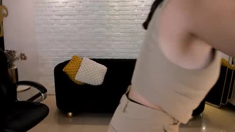 Morgan Hicks online show from November 2025 05:15:01 PM