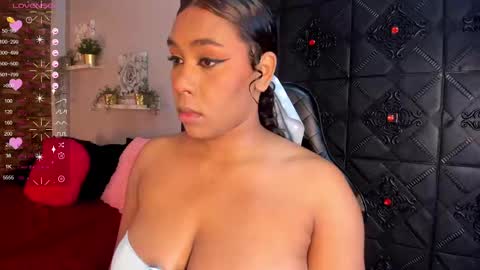 Snapshot of morochaa_fire chatting on December 2024 11:49:01 AM Morocha  online show from December 2024 11:49:01 AM