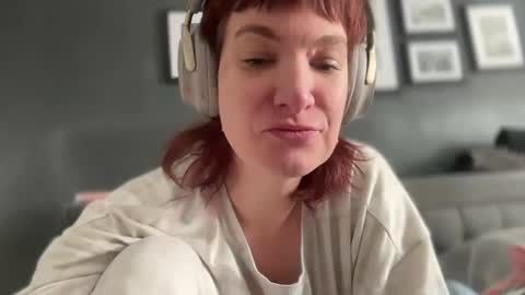 Mossy Mommy online show from February 2025 05:03:02 PM