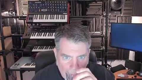 Snapshot of mostly_unbothered chatting on June 2026 10:41:02 AM mostly_unbothered online show from June 2026 10:41:02 AM
