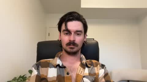 Snapshot of moustachematt chatting on June 2026 02:38:01 AM moustachematt online show from June 2026 02:38:01 AM