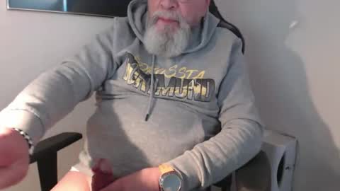 mr_boombastic2021 online show from April 2026 09:02:01 AM