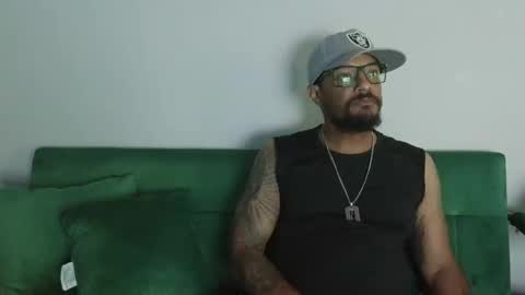 Snapshot of mr_bucknasty chatting on May 2026 09:27:01 PM Gifted online show from May 2026 09:27:01 PM