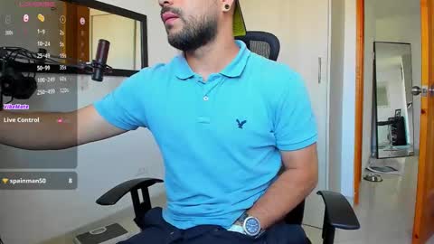 Snapshot of mr_chr1s chatting on January 2026 03:28:01 PM chris online show from January 2026 03:28:01 PM