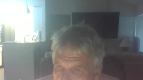 Snapshot of mr_earp2001 chatting on January 2025 04:18:01 PM Get on my Harley ... Headed down the Highway to HELL online show from January 2025 04:18:01 PM