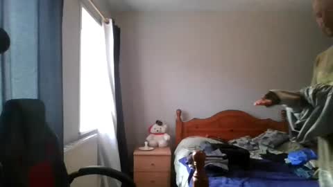 mr_i_ online show from June 2026 07:44:02 PM