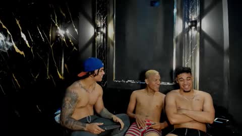 mr_maximo online show from December 2025 09:17:01 AM