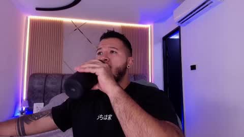 MIKEE online show from April 2026 03:09:01 AM