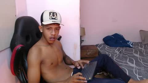 mr_stiven_ online show from January 2025 08:35:02 AM